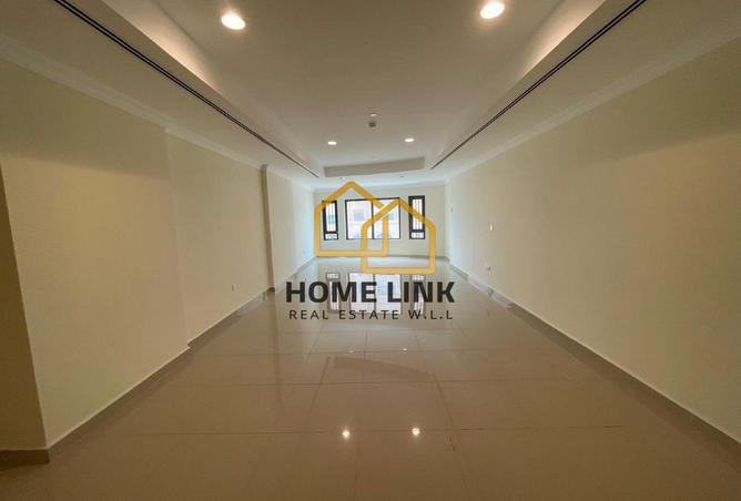 53008004 - Property Image 2