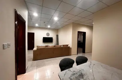 شقة - 2 غرف نوم - 2 حمامات للايجار في شارع الزبير بكار - السد - الدوحة