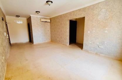 Apartment - 2 Bedrooms - 2 Bathrooms for rent in Bin Omran 35 - Fereej Bin Omran - Doha