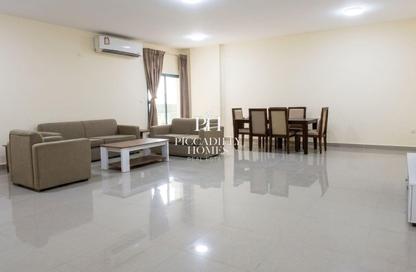 Apartment - 2 Bedrooms - 2 Bathrooms for rent in Salaja Street - Doha Al Jadeed - Doha