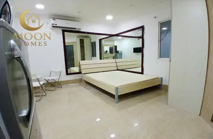 Apartment - Studio - 1 Bathroom for rent in Umm Ghuwailina 4 - Umm Ghuwailina - Doha