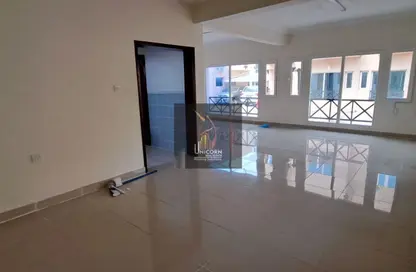 Compound - 3 Bedrooms - 3 Bathrooms for rent in Al Gharrafa - Al Gharrafa - Doha