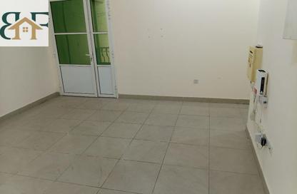 Apartment - 2 Bedrooms - 2 Bathrooms for rent in Al Muntazah Street - Al Muntazah - Doha