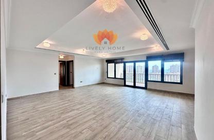 Apartment - 2 Bedrooms - 3 Bathrooms for rent in Porto Arabia Townhouses - Porto Arabia - The Pearl Island - Doha