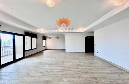 Apartment - 2 Bedrooms - 3 Bathrooms for rent in Porto Arabia Townhouses - Porto Arabia - The Pearl Island - Doha