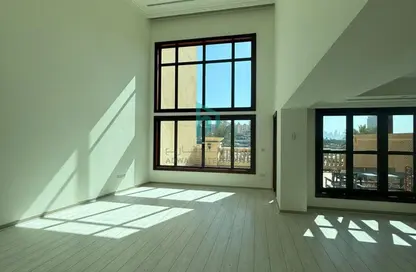 Townhouse - 4 Bedrooms - 3 Bathrooms for rent in The Pearl Island - Doha