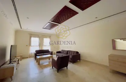 Villa - 4 Bedrooms - 5 Bathrooms for rent in Wadi Al Markh - Muraikh - AlMuraikh - Doha