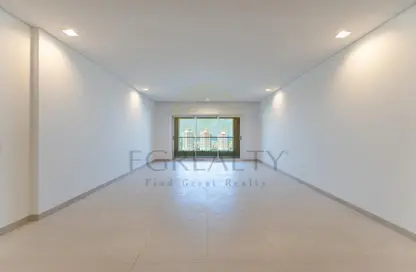 Apartment - 1 Bedroom - 2 Bathrooms for sale in Viva West - Viva Bahriyah - The Pearl Island - Doha