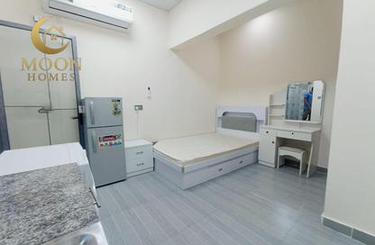 Apartment - Studio - 1 Bathroom for rent in Umm Ghwailina Comm - Umm Ghuwalina - Umm Ghuwailina - Doha Apartment - Studio - 1 Bathroom for rent in Umm Ghwailina Comm - Umm Ghuwalina - Umm Ghuwailina - Doha