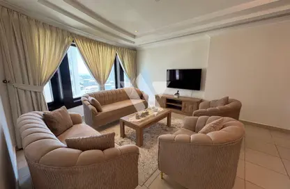 Apartment - 1 Bedroom - 2 Bathrooms for rent in East Porto Drive - Porto Arabia - The Pearl Island - Doha