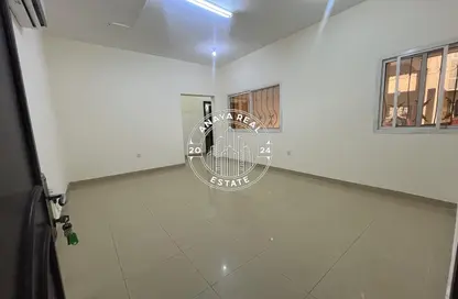 Apartment - 1 Bedroom - 1 Bathroom for rent in Fereej Kulaib - Doha
