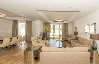 Villa - 4 Bedrooms - 5 Bathrooms for rent in Les Maisons Blanches - Lusail