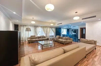 Apartment - 3 Bedrooms - 5 Bathrooms for rent in East Porto Drive - Porto Arabia - The Pearl Island - Doha