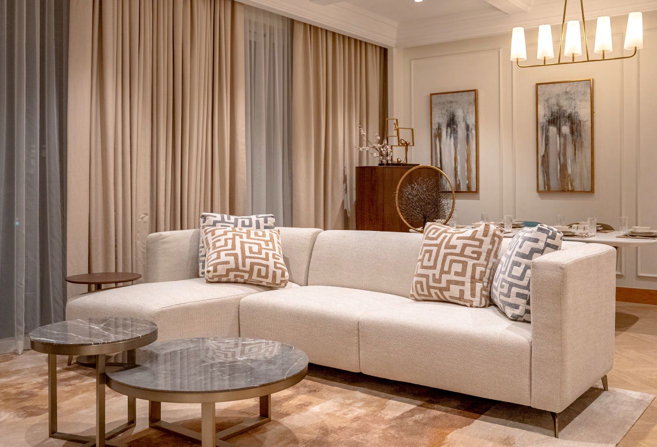 Luxury Redefined Sea View Apartment in Pearl thumbnail 4