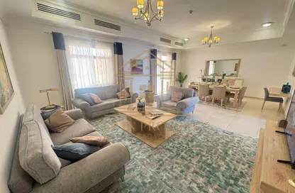 Villa - 3 Bedrooms - 4 Bathrooms for rent in Al Dana st - Muraikh - AlMuraikh - Doha