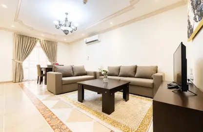 Apartment - 2 Bedrooms - 2 Bathrooms for rent in Thabit Bin Zaid Street - Al Mansoura - Doha
