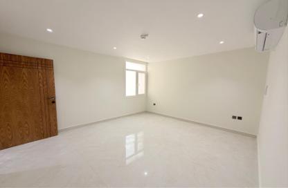 Apartment - 2 Bedrooms - 2 Bathrooms for rent in Al Mansoura - Al Mansoura - Doha