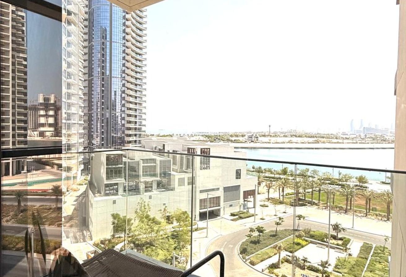 Premium 2-Bedroom Sea View Residence | Lusail Seef thumbnail 9