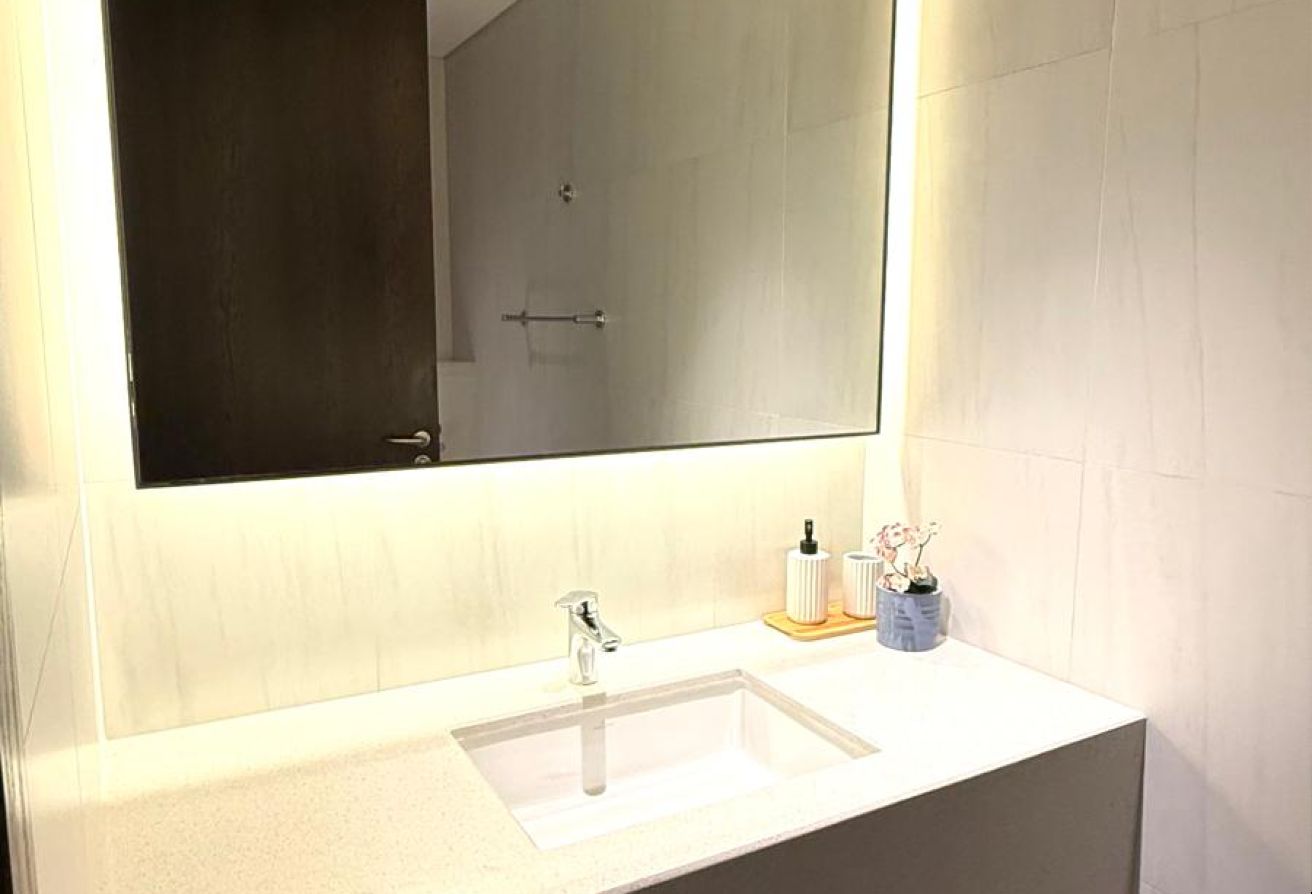 Premium 2-Bedroom Sea View Residence | Lusail Seef thumbnail 6