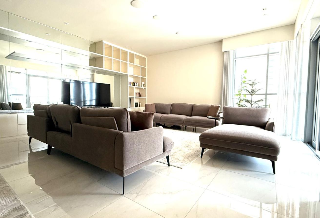 Premium 2-Bedroom Sea View Residence | Lusail Seef thumbnail 3