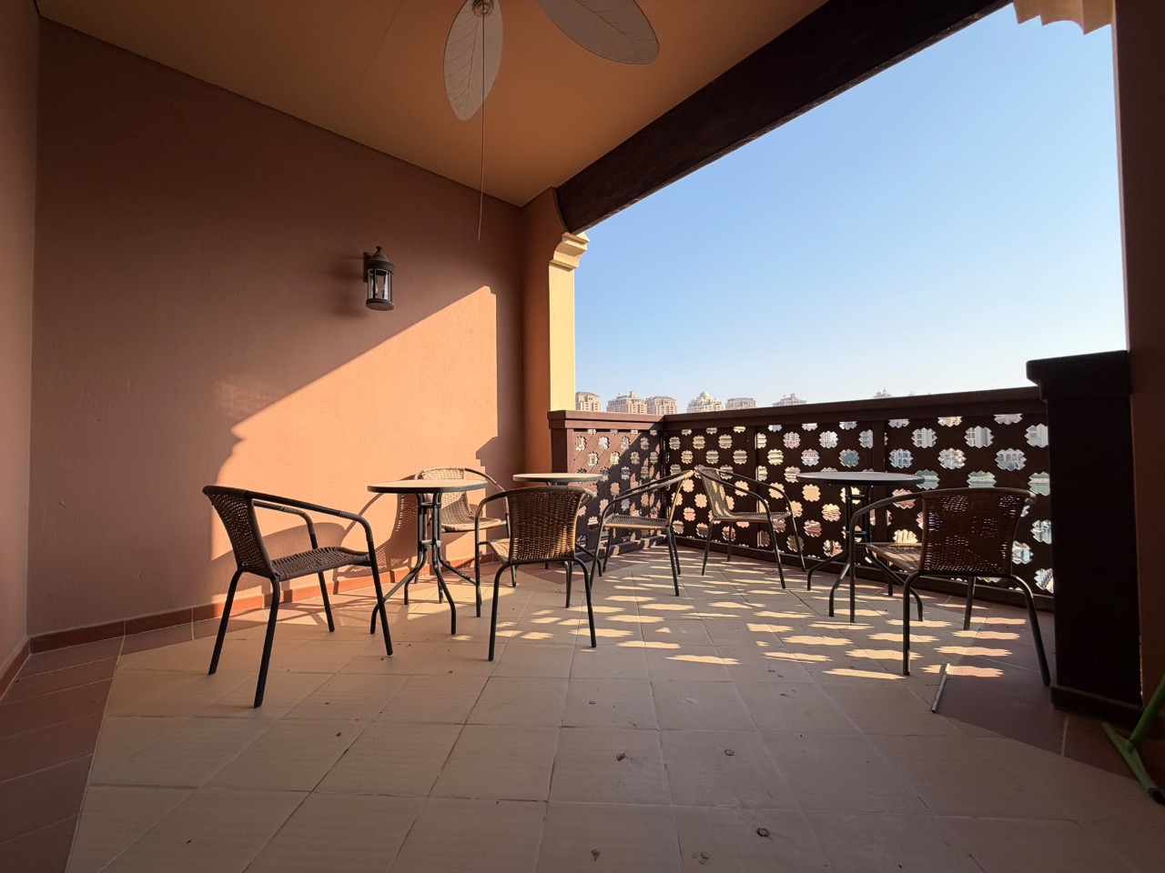 Rent a 130 sqm 1 Bedroom townhouse in Porto Arabia thumbnail 4