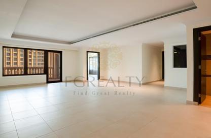 Apartment - 2 Bedrooms - 3 Bathrooms for rent in One Porto Arabia - Porto Arabia - The Pearl Island - Doha