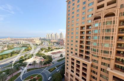 Apartment - 1 Bedroom - 2 Bathrooms for rent in Tower 18 - Porto Arabia - The Pearl Island - Doha