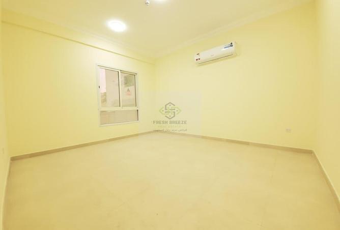 2Oa9osE8RqS - Property Main Image