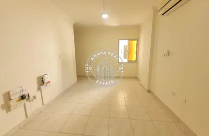 Apartment - 2 Bedrooms - 2 Bathrooms for rent in Al Mansoura - Al Mansoura - Doha Apartment - 2 Bedrooms - 2 Bathrooms for rent in Al Mansoura - Al Mansoura - Doha