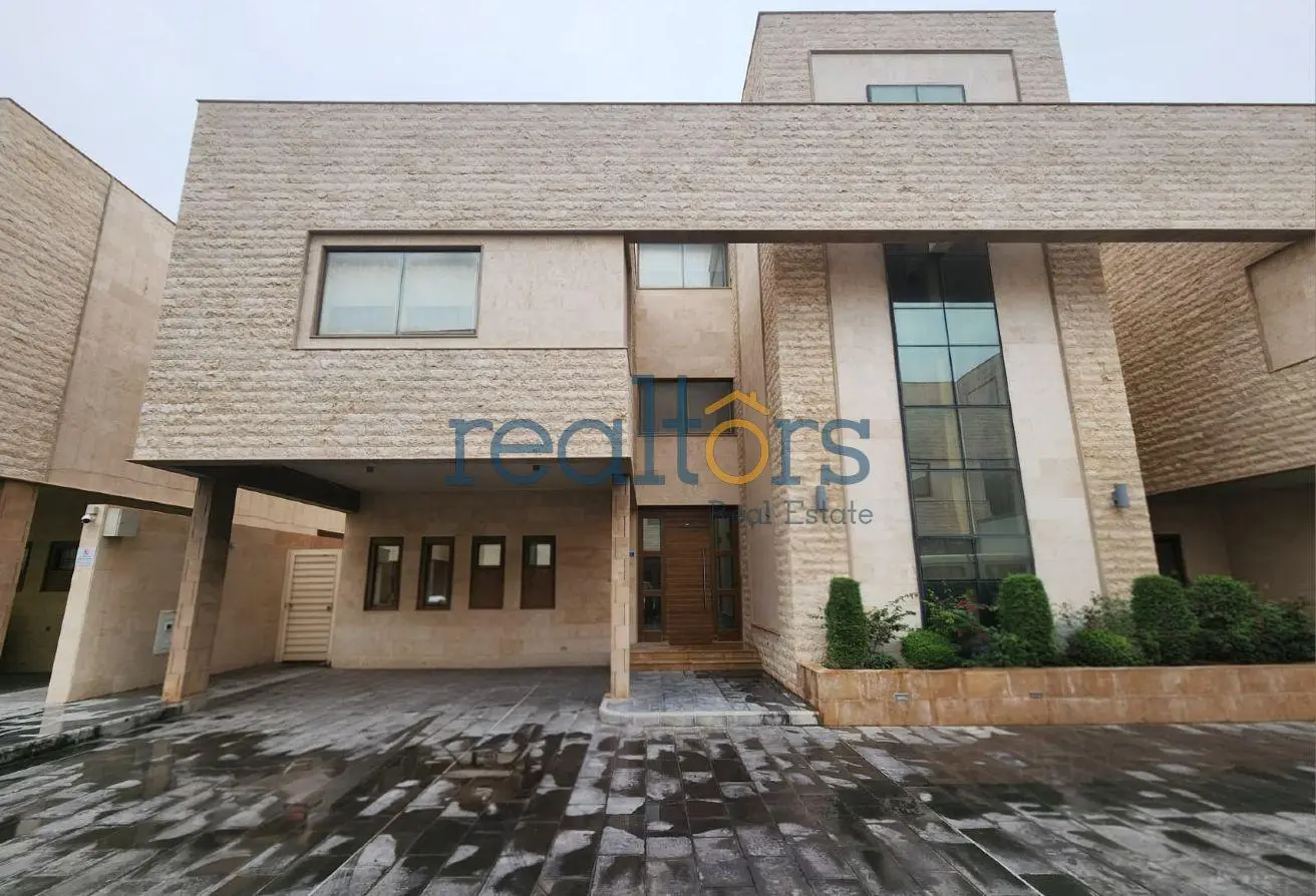 57781348 - Property Main Image