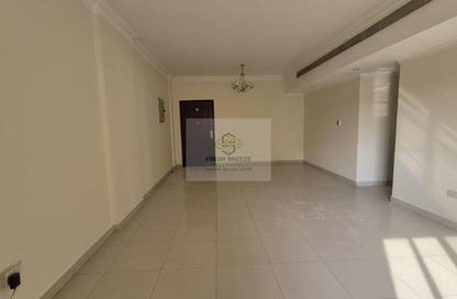 Apartment - 3 Bedrooms - 3 Bathrooms for rent in Bin Dirham 1 - Al Mansoura - Doha
