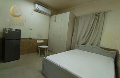 Apartment - Studio - 1 Bathroom for rent in Umm Ghuwailina 4 - Umm Ghuwailina - Doha
