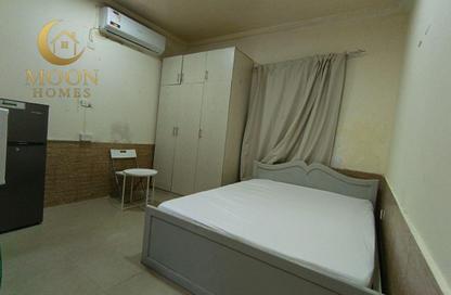 Apartment - Studio - 1 Bathroom for rent in Umm Ghuwailina 4 - Umm Ghuwailina - Doha
