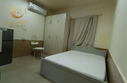Apartment - 1 Bathroom for rent in Umm Ghuwailina 4 - Umm Ghuwailina - Doha