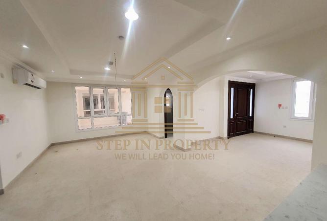 1016881 - Property Image 2