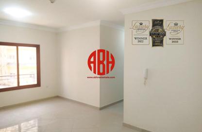 Apartment - 3 Bedrooms - 3 Bathrooms for rent in Anas Street - Fereej Bin Mahmoud North - Fereej Bin Mahmoud - Doha