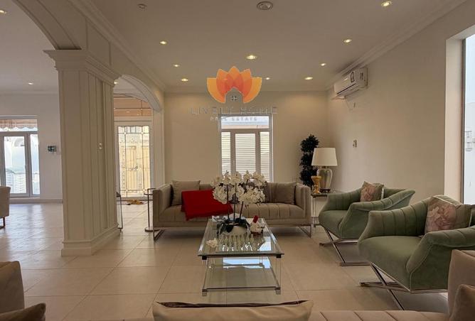 54975227 - Property Image 2