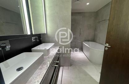 Apartment - 1 Bedroom - 2 Bathrooms for sale in Seef Lusail Tower 1 - Seef Lusail - Lusail City - Lusail