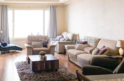 Apartment - 2 Bedrooms - 3 Bathrooms for sale in West Porto Drive - Porto Arabia - The Pearl Island - Doha