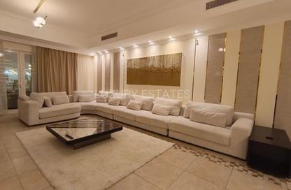 Apartment - 3 Bedrooms - 4 Bathrooms for rent in Tower 10 - Porto Arabia - The Pearl Island - Doha