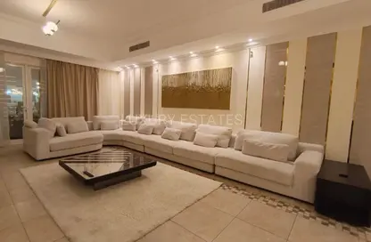Apartment - 3 Bedrooms - 4 Bathrooms for rent in Tower 10 - Porto Arabia - The Pearl Island - Doha