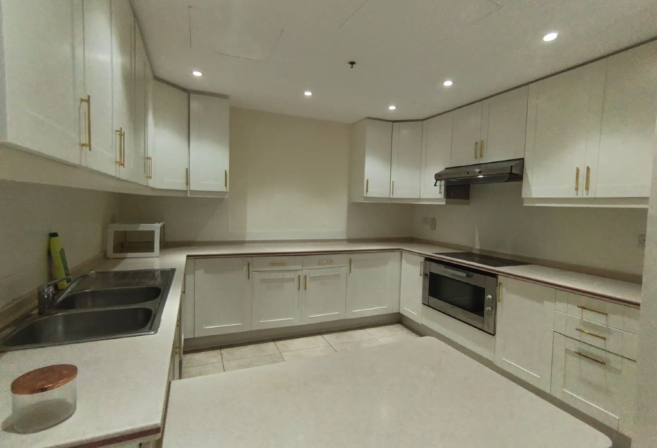 SPACIOUS FF 3+MAID IN PORTO ARABIA @ ONLY 14500 thumbnail 7