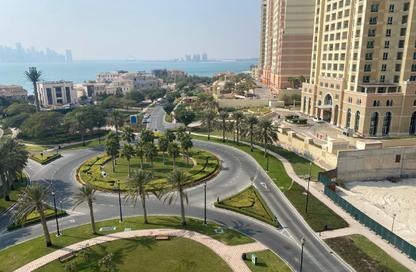 Apartment - 2 Bedrooms - 3 Bathrooms for rent in Floresta Gardens - Floresta Gardens - The Pearl Island - Doha