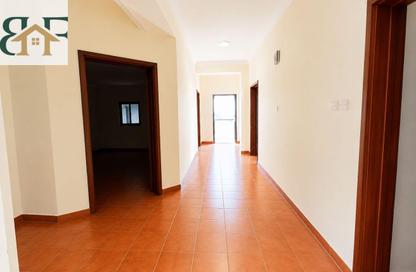 Apartment - 3 Bedrooms - 3 Bathrooms for rent in Umm Ghwailina Comm - Umm Ghuwalina - Umm Ghuwailina - Doha