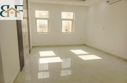 Apartment - 2 Bedrooms - 3 Bathrooms for rent in Al Mansoura - Al Mansoura - Doha