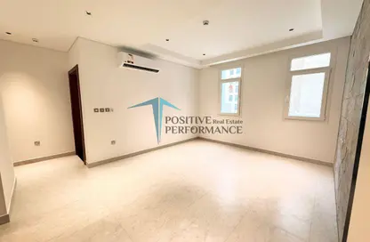 شقة - 2 غرف نوم - 2 حمامات للايجار في دوحة الجديد - الدوحة