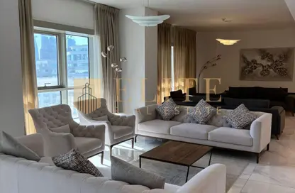 Apartment - 4 Bedrooms - 6 Bathrooms for rent in West Bay Tower - West Bay - West Bay - Doha