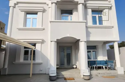 Villa - 6 Bedrooms - 7 Bathrooms for sale in Al Thumama - Al Thumama - Doha