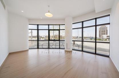 Apartment - 4 Bedrooms - 5 Bathrooms for rent in Waterfront Residential - The Waterfront - Lusail
