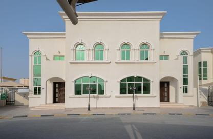 مجمع سكني - 6 غرف نوم - 5 حمامات للايجار في الريان - الريان - الدوحة